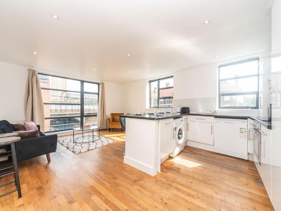 Bright & Modern 2-Bed Apartment In Vibrant East 런던 외부 사진